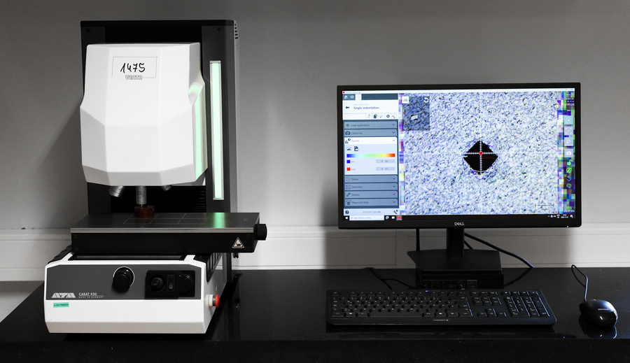 Hardness testing using Vickers, Carat 930 hardness tester