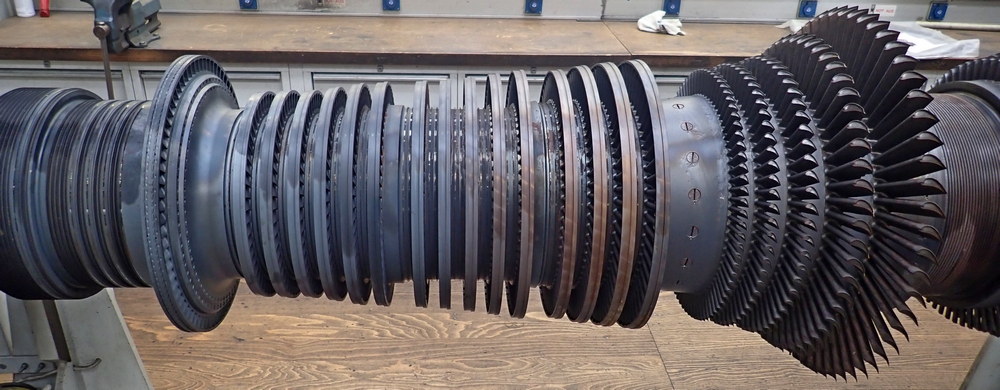 Stand-still corrosion damage in steam turbine rotor